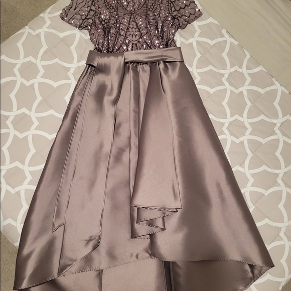 So comfy and pretty, even has pockets! Worn once. In like new condition. - Picture 4 of 4